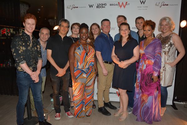 Micholas Barasch, Ben Power, Alec Berlin, Petrina Bromley, Q. Smith, Jessica Bird, Da Photo