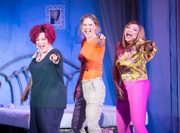 Photo Flash: First Look at Jennifer Nettles, Dove Cameron, Corbin Bleu and More in MAMMA MIA! at The Hollywood Bowl — photo 7 of 23