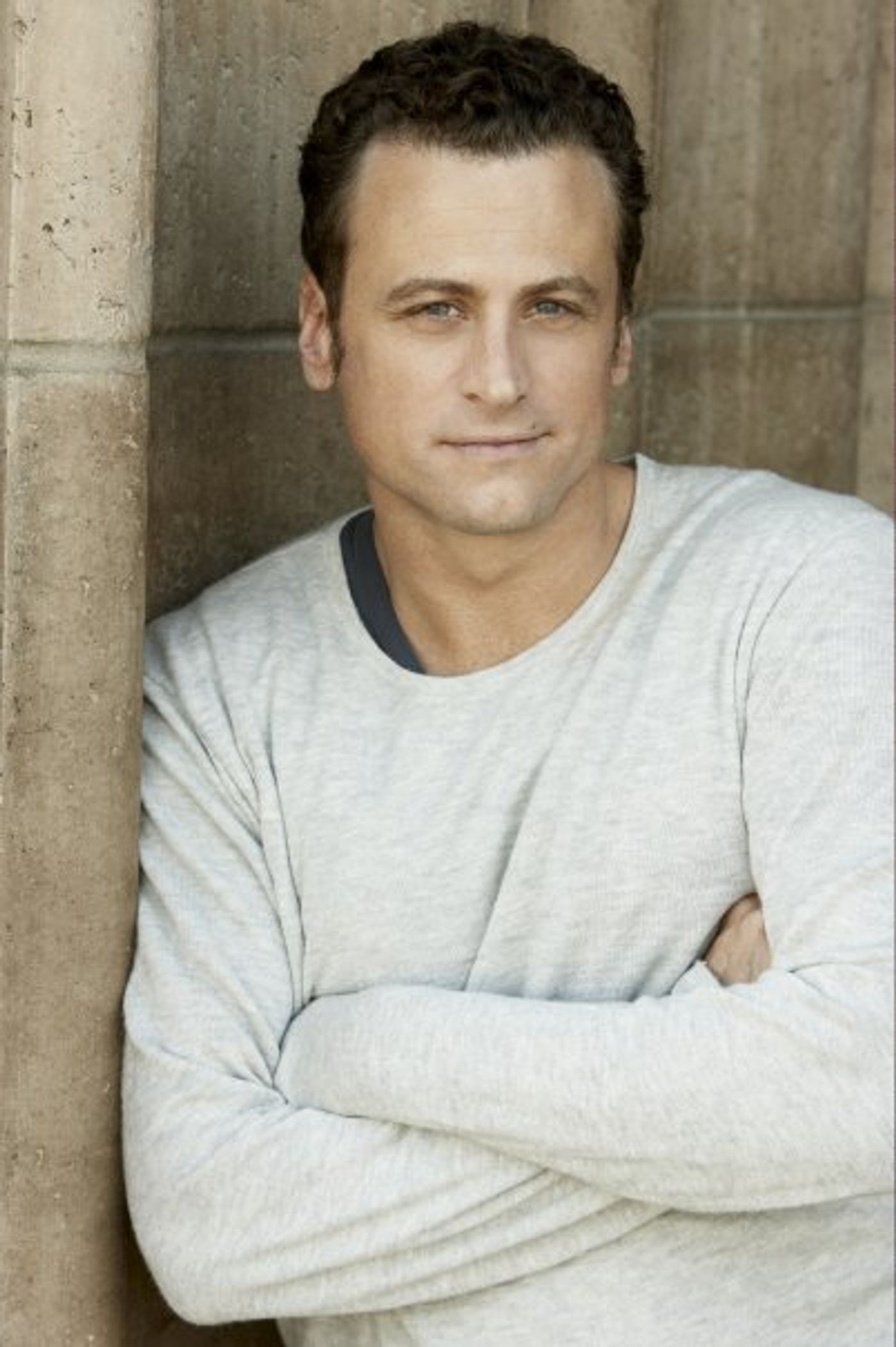 BWW Exclusive: David Moscow Shares His Secrets From NEWSIES on Its 25th Anniversary! Read All About It!  Image