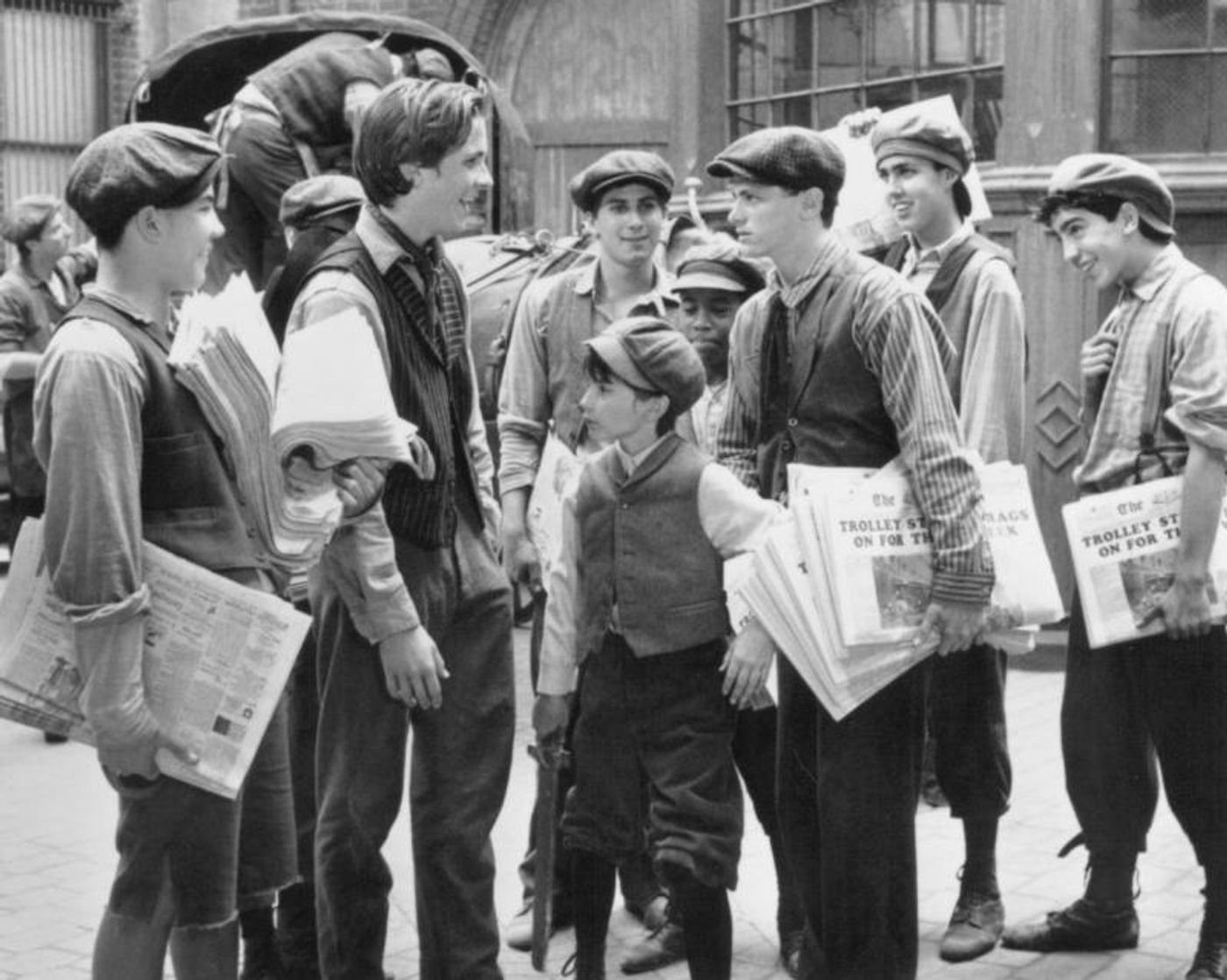 BWW Exclusive: David Moscow Shares His Secrets From NEWSIES on Its 25th Anniversary! Read All About It!  Image