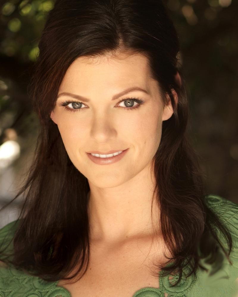 Interview: Kate Shindle Talks Tour Life with FUN HOME The Musical Interview: Kate Shindle Talks Tour Life with FUN HOME The Musical Image