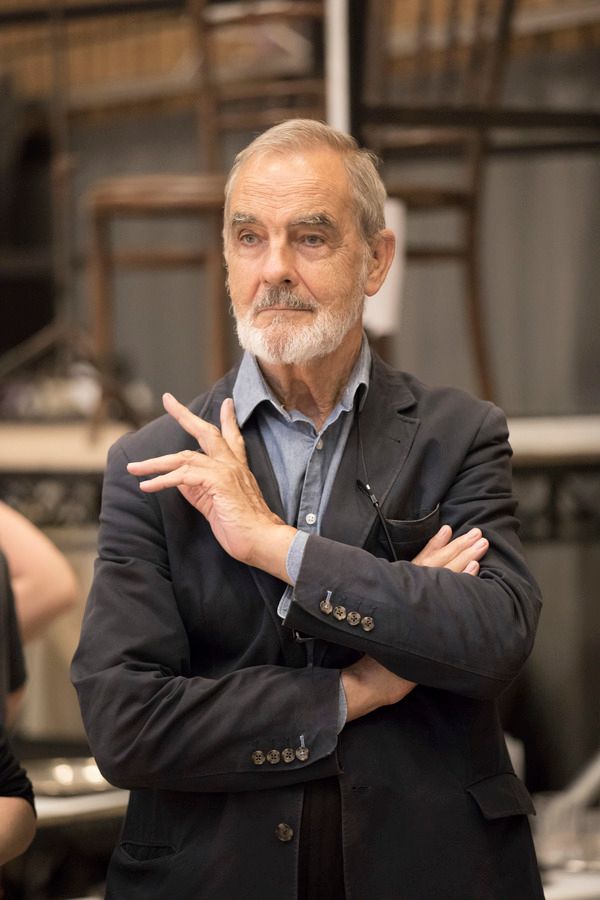 Gary Raymond Photo