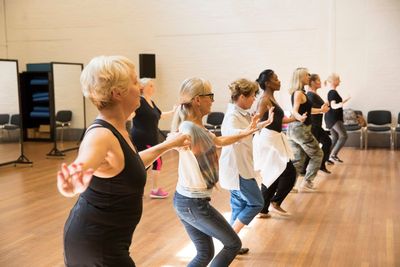 Liz Izen, Tracie Bennett, Imelda Staunton, Dawn Hope, Janie Dee, Julie Armstrong and  Photo