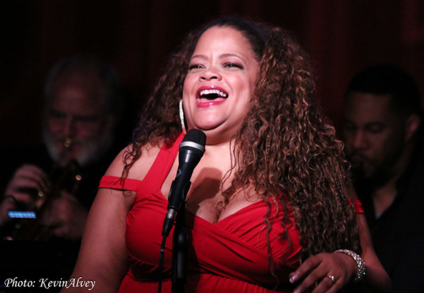 Photo Flash: Natalie Douglas Returns to BROADWAY AT BIRDLAND  Image