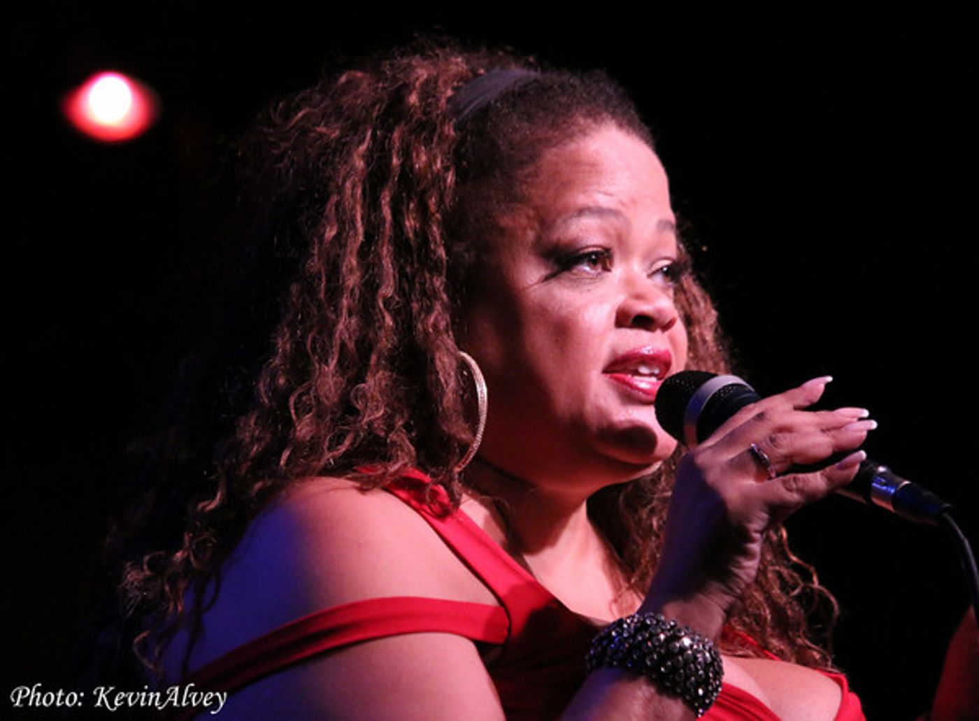 Photo Flash: Natalie Douglas Returns to BROADWAY AT BIRDLAND  Image