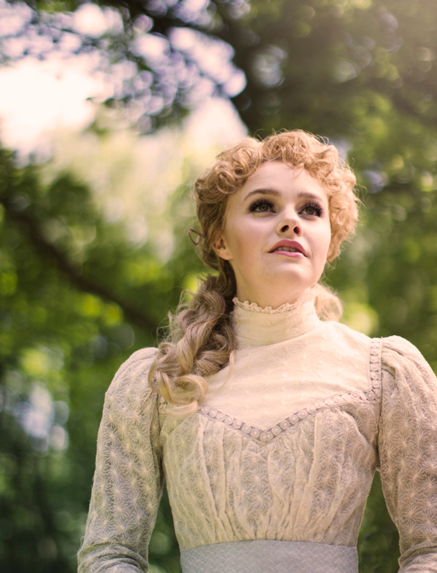 Photo Flash: Sexy Sneak Peek at the Cast of Signature Theatre's A LITTLE NIGHT MUSIC Photo Flash: Sexy Sneak Peek at the Cast of Signature Theatre's A LITTLE NIGHT MUSIC Image