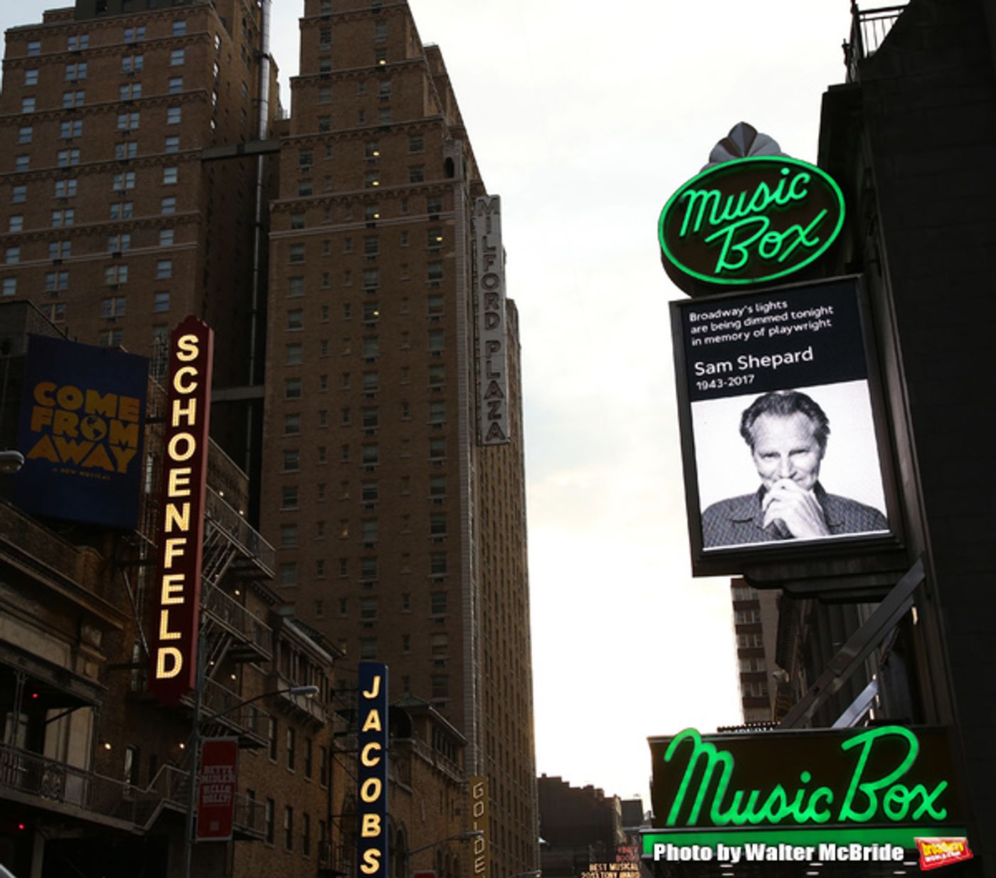 Photo Coverage: Broadway Dims The Lights In Memory Of Sam Shepard Photo Coverage: Broadway Dims The Lights In Memory Of Sam Shepard Image