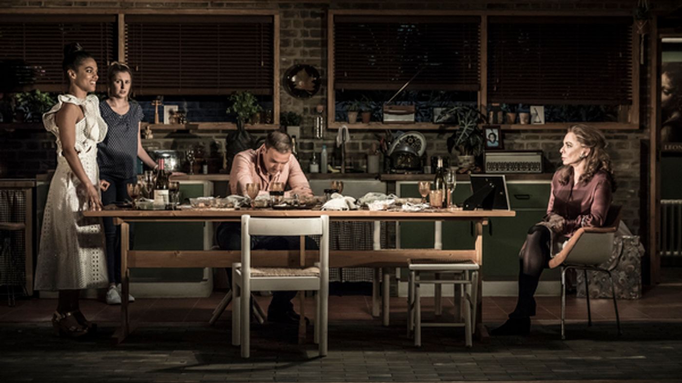 Photo Flash: First Look at Stockard Channing and the Cast of APOLOGIA at Trafalgar Studios  Image