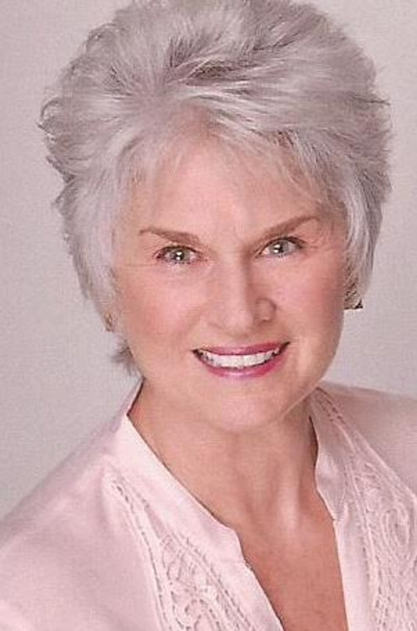 Review: Roxy Regional's STEEL MAGNOLIAS Takes You Back Home Review: Roxy Regional's STEEL MAGNOLIAS Takes You Back Home Image