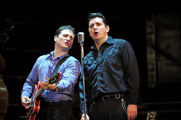 BILLY FINN & DEREK KEELING Photo