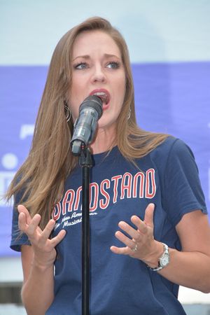 Laura Osnes @ BroadwayWorld Laura Osnes Photo