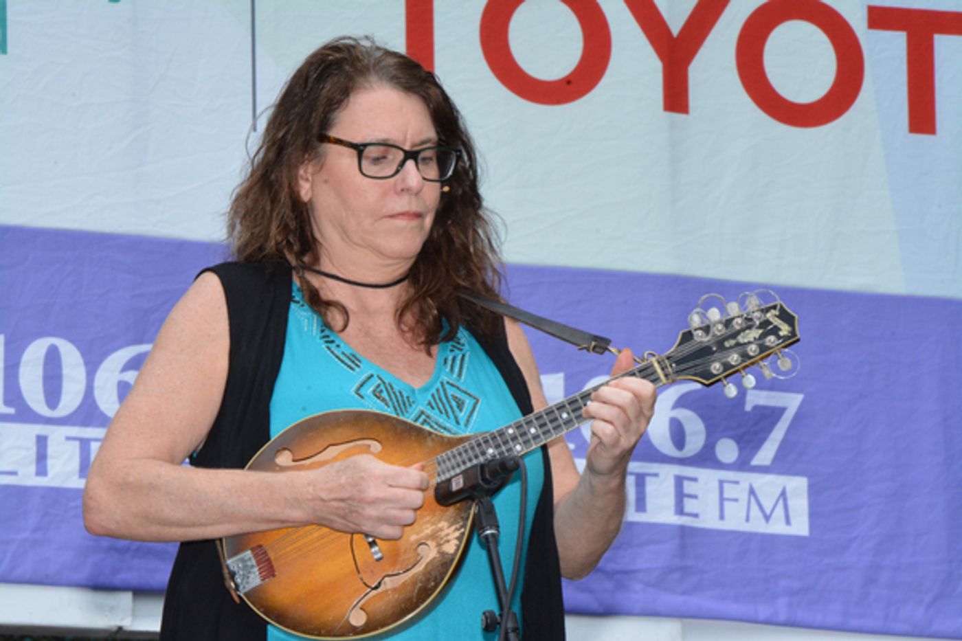Photo Coverage: Casts of COME FROM AWAY. CHARLIE, and More Dazzle Broadway In Bryant Park  Image