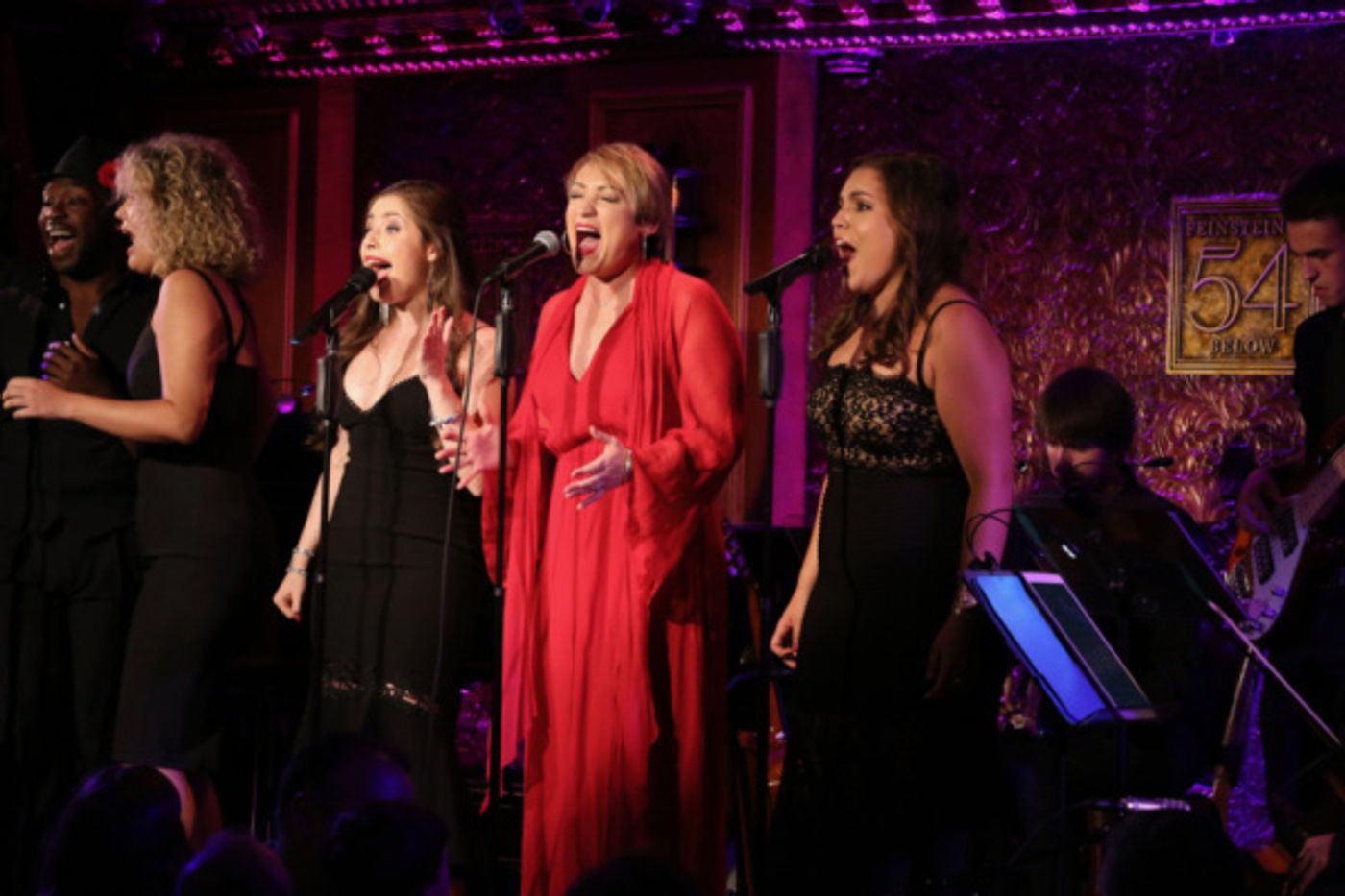 Photo Flash: Sarah Fernandez and Lauren Baez Bring DOS DIVAS to Feinstein's/54 Below  Image