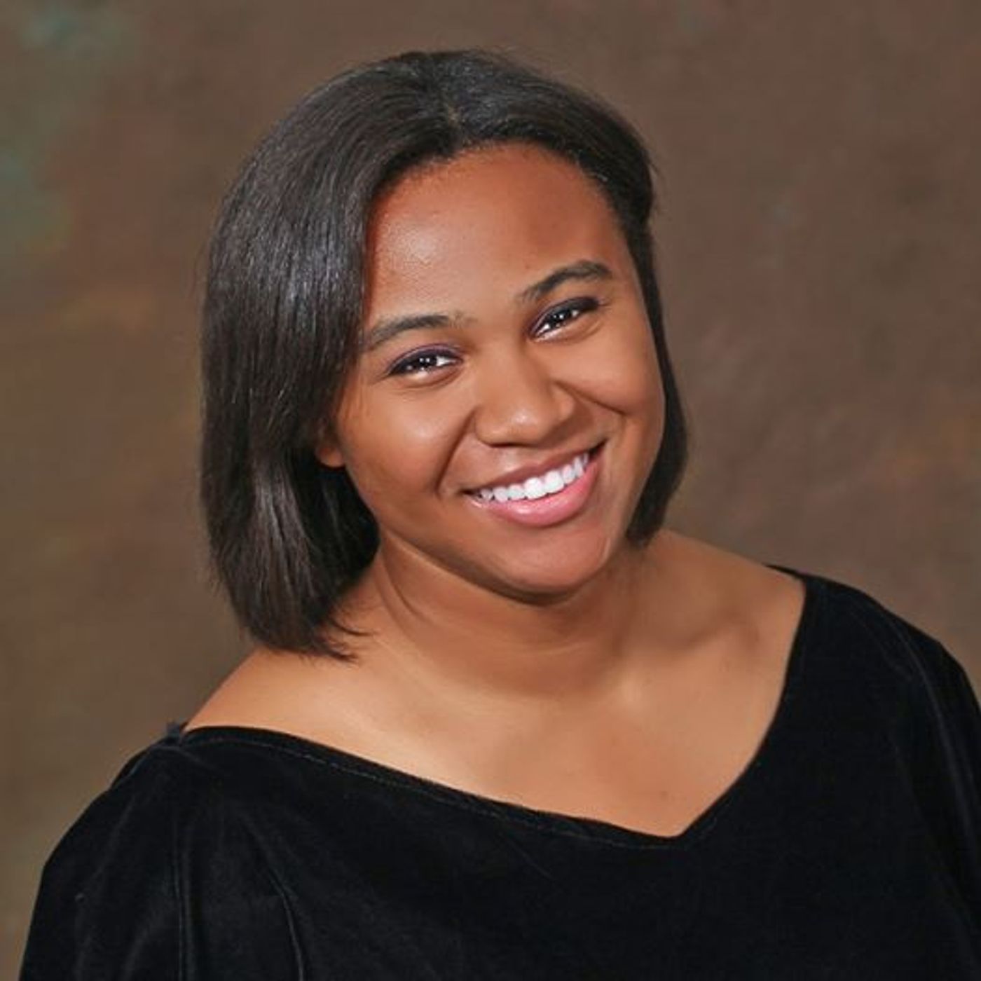 FRIDAY 5 (+1): THE SECRET GARDEN's Maya Riley and Holly Hill  Image