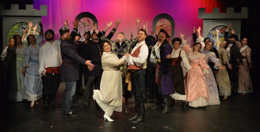 FRIDAY 5 (+1): Chris McLaurin and Mara Smotherman of PIRATES OF PENZANCE Image