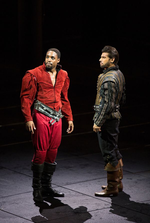 Photo Flash: First Look at HAMLET at The Old Globe — photo 16 of 19