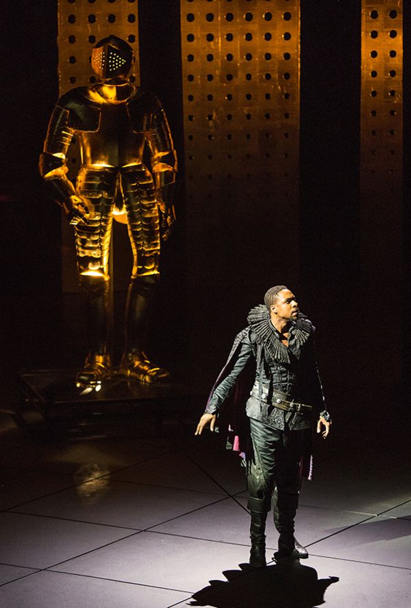 Photo Flash: First Look at HAMLET at The Old Globe — photo 17 of 19
