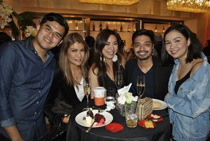 Ejay Yatco, Pinky Amador, Caisa Borromeo, Nyoy Volante, Mikkie Bradshaw-Volante @ BroadwayWorld Ejay Yatco, Pinky Amador, Caisa Borromeo, Nyoy Volante, Mikkie Bradshaw-Volante Photo