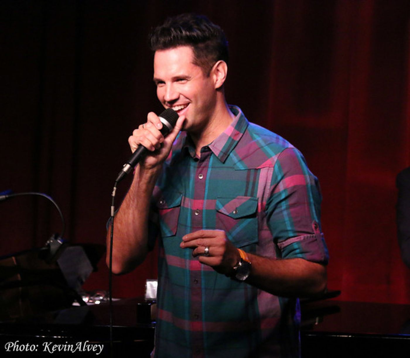 Photo Flash: The Beverly Bombshells, Colleen Ballinger and More Take the Stage at Birdland  Image