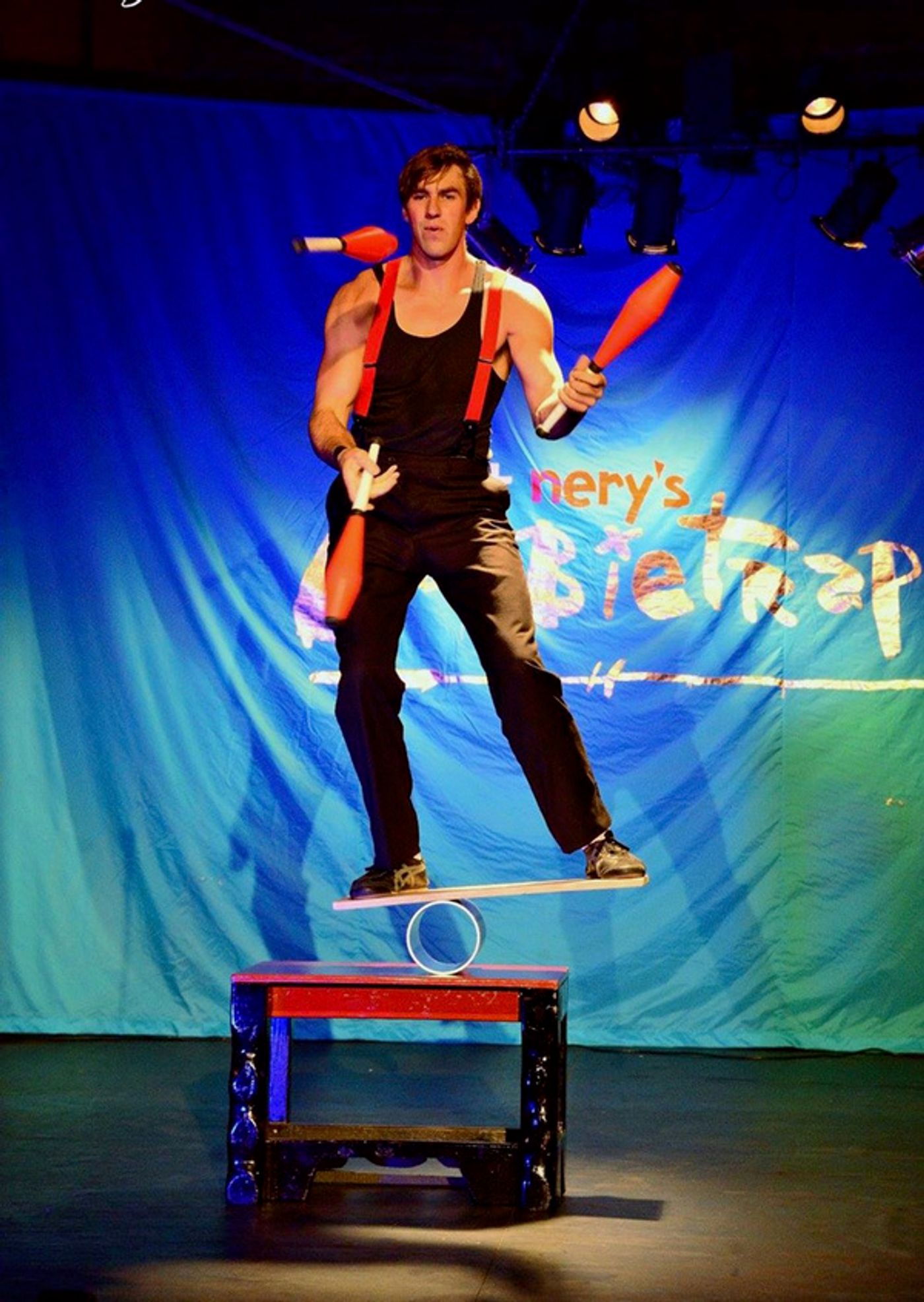 Photo Flash: Immersive Weekend of Amazement MAGICMANIA Set for Colony Theatre  Image