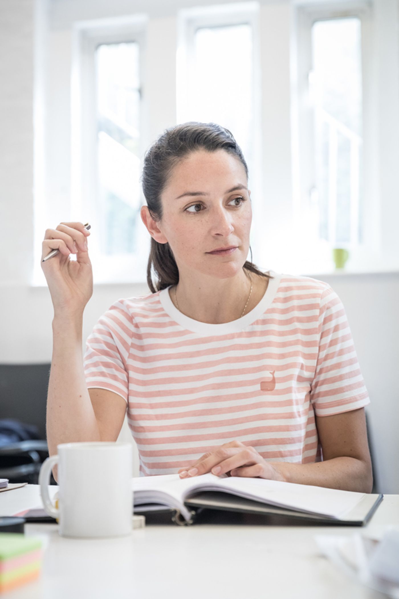 Photo Flash: Sneak Peek Inside Rehearsal for English Touring Theatre's THE WEIR  Image