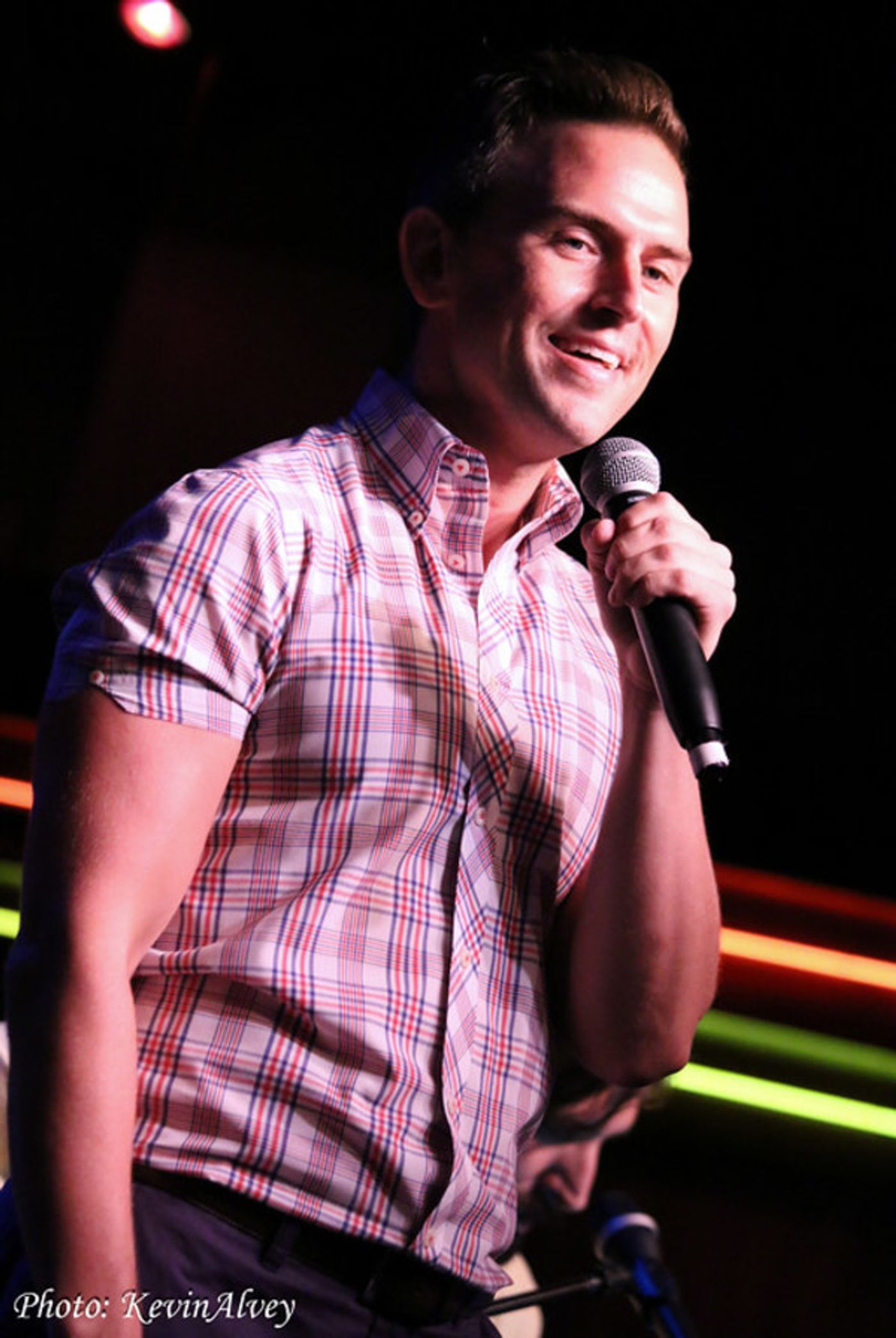 Photo Flash: BROADWAY AT BIRDLAND Series Welcomes Daniel Reichard  Image