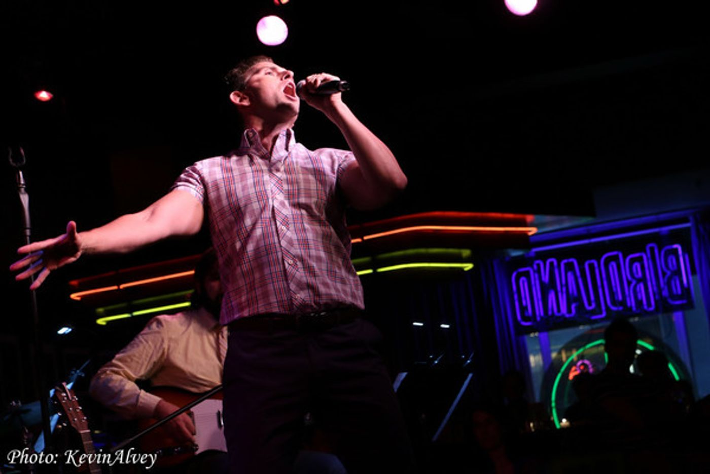 Photo Flash: BROADWAY AT BIRDLAND Series Welcomes Daniel Reichard  Image
