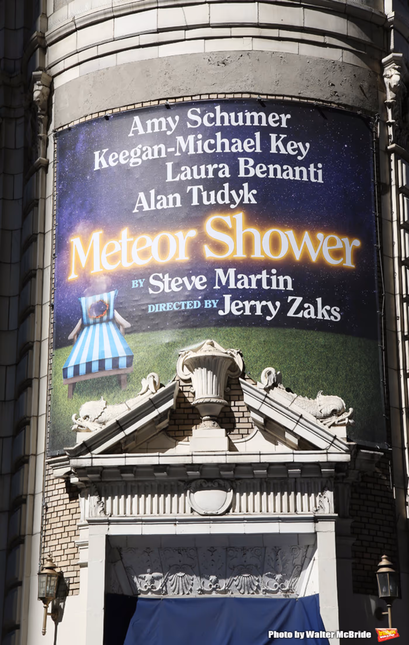 Up on the Marquee: METEOR SHOWER Image