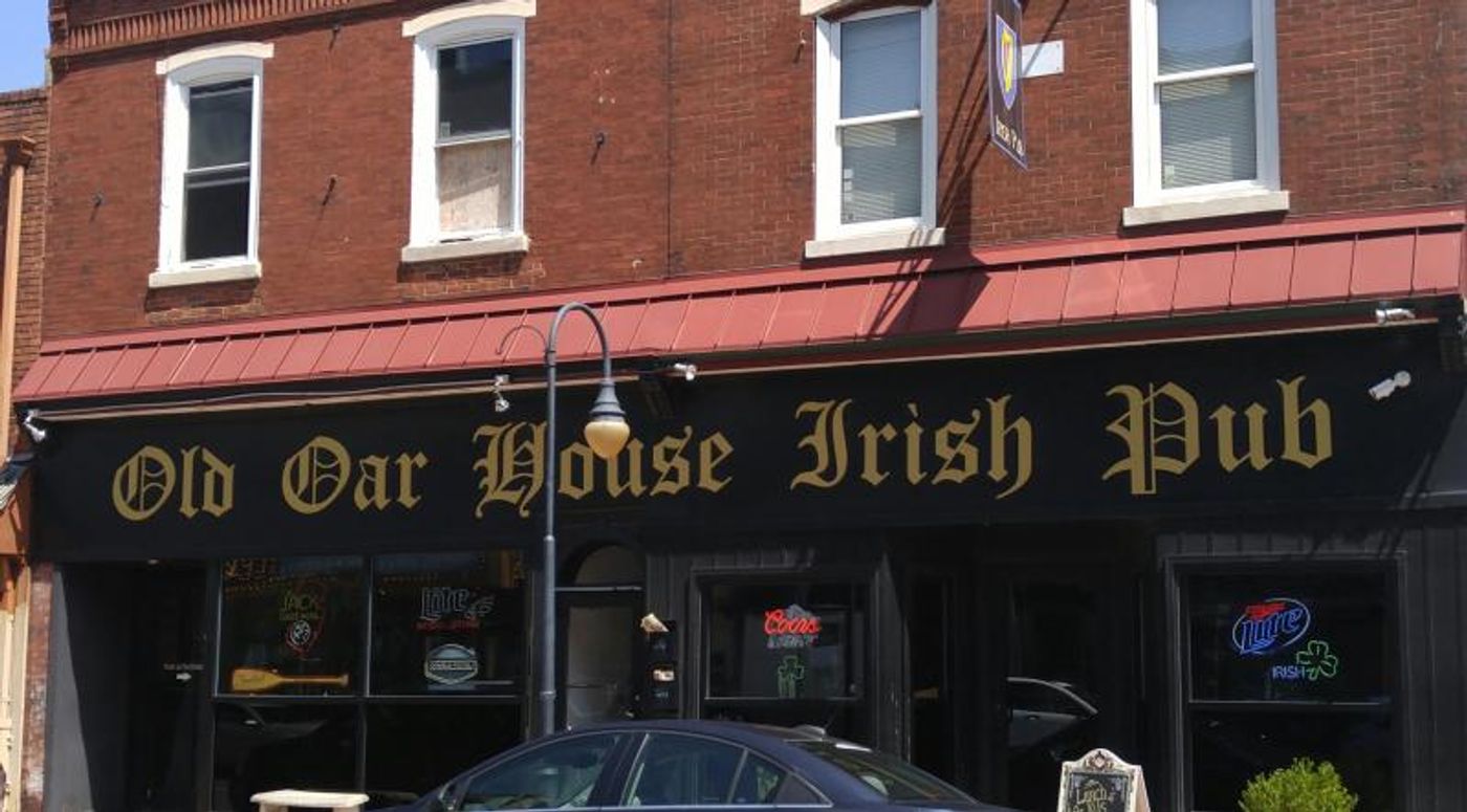 Review: Dinner and a Show - Levoy's PETER PAN and the Old Oar House Irish Pub  Image