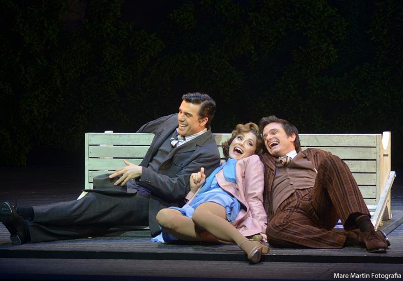 Review: CANTANDO NA CHUVA (Singin' In The Rain) Gives Brazil a Shower of Joy  Image