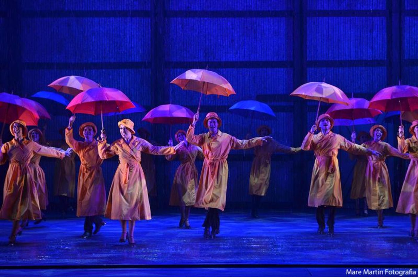 Review: CANTANDO NA CHUVA (Singin' In The Rain) Gives Brazil a Shower of Joy  Image