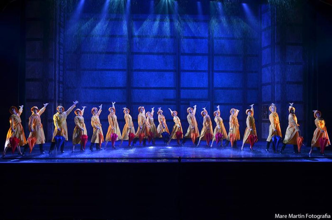 Review: CANTANDO NA CHUVA (Singin' In The Rain) Gives Brazil a Shower of Joy  Image