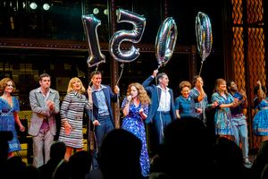 Abby Mueller and the cast of BEAUTIFUL @ BroadwayWorld Abby Mueller and the cast of BEAUTIFUL Photo