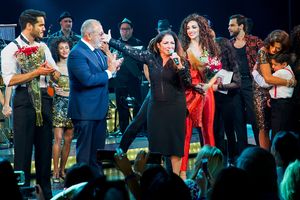 Ektor Rivera, Emilio Estefan, Gloria Estefan, Ana Villafane @ BroadwayWorld Ektor Rivera, Emilio Estefan, Gloria Estefan, Ana Villafane Photo