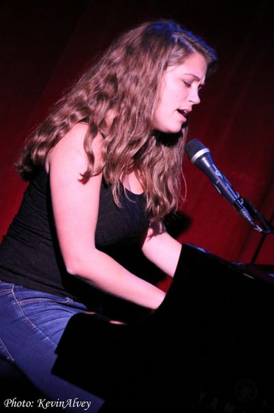 Julia Goodwin Photo