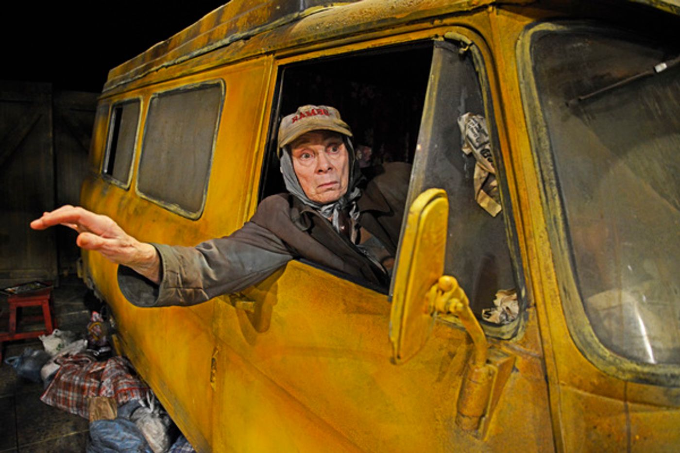Photo Flash: First Look at THE LADY IN THE VAN at Theatre Royal Bath  Image