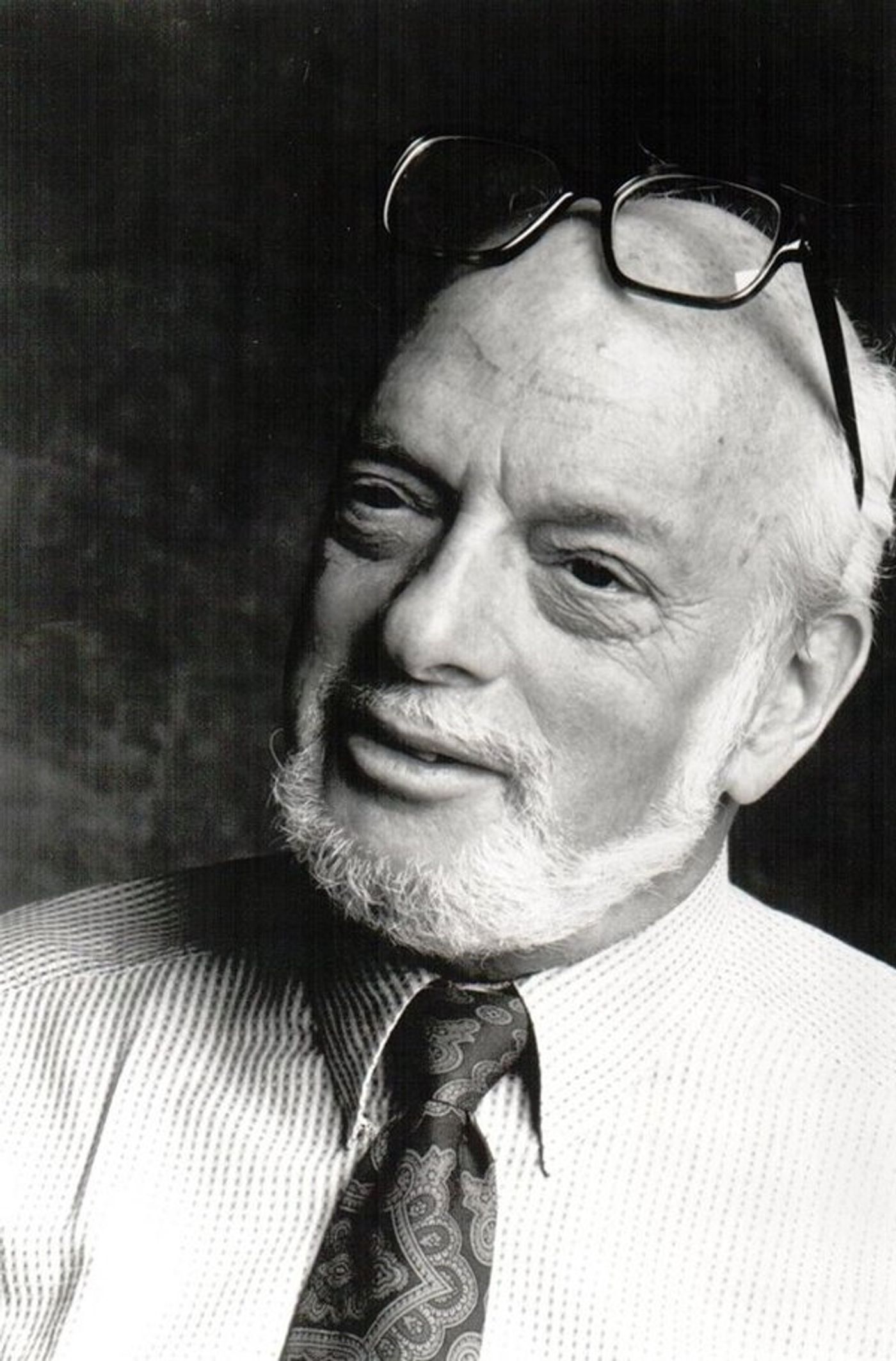 Photo Flash: Just 17 Inspiring Photos of Hal Prince with His Glasses on His Head  Image