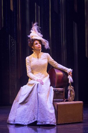 Holly Twyford @ BroadwayWorld Holly Twyford Photo