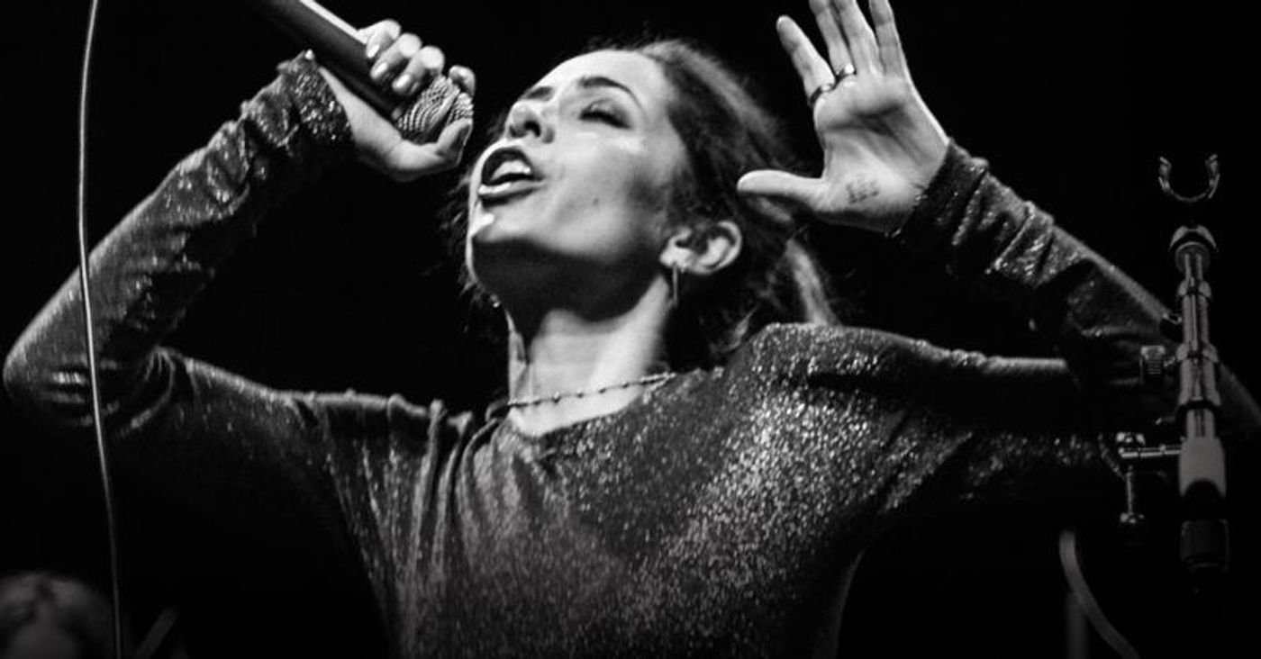 Review: Cristin Milioti Takes You Along For the Ride in Her Warm, Intimate Set at Joe's Pub  Image