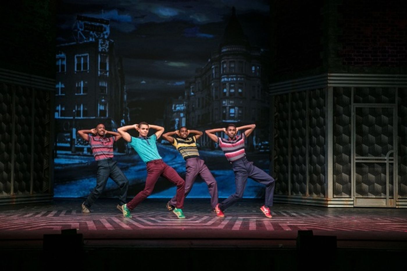 Photo Flash: Welcome to the 60s! First Look at HAIRSPRAY UK Tour  Image