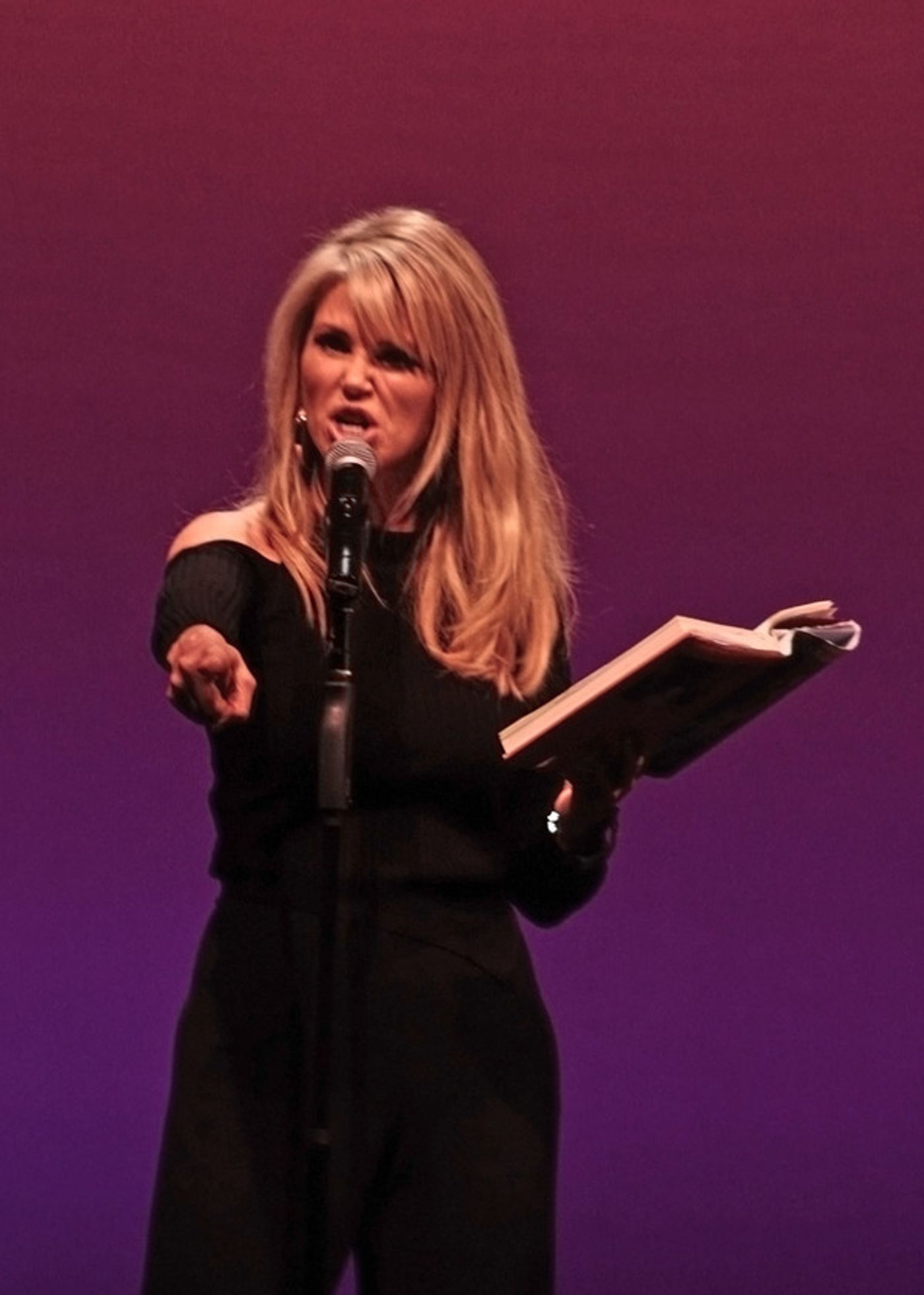 Photo Flash: Brooke Shields, Christie Brinkley, Susan Lucci & More in CELEBRITY AUTOBIOGRAPHY in The Hamptons  Image