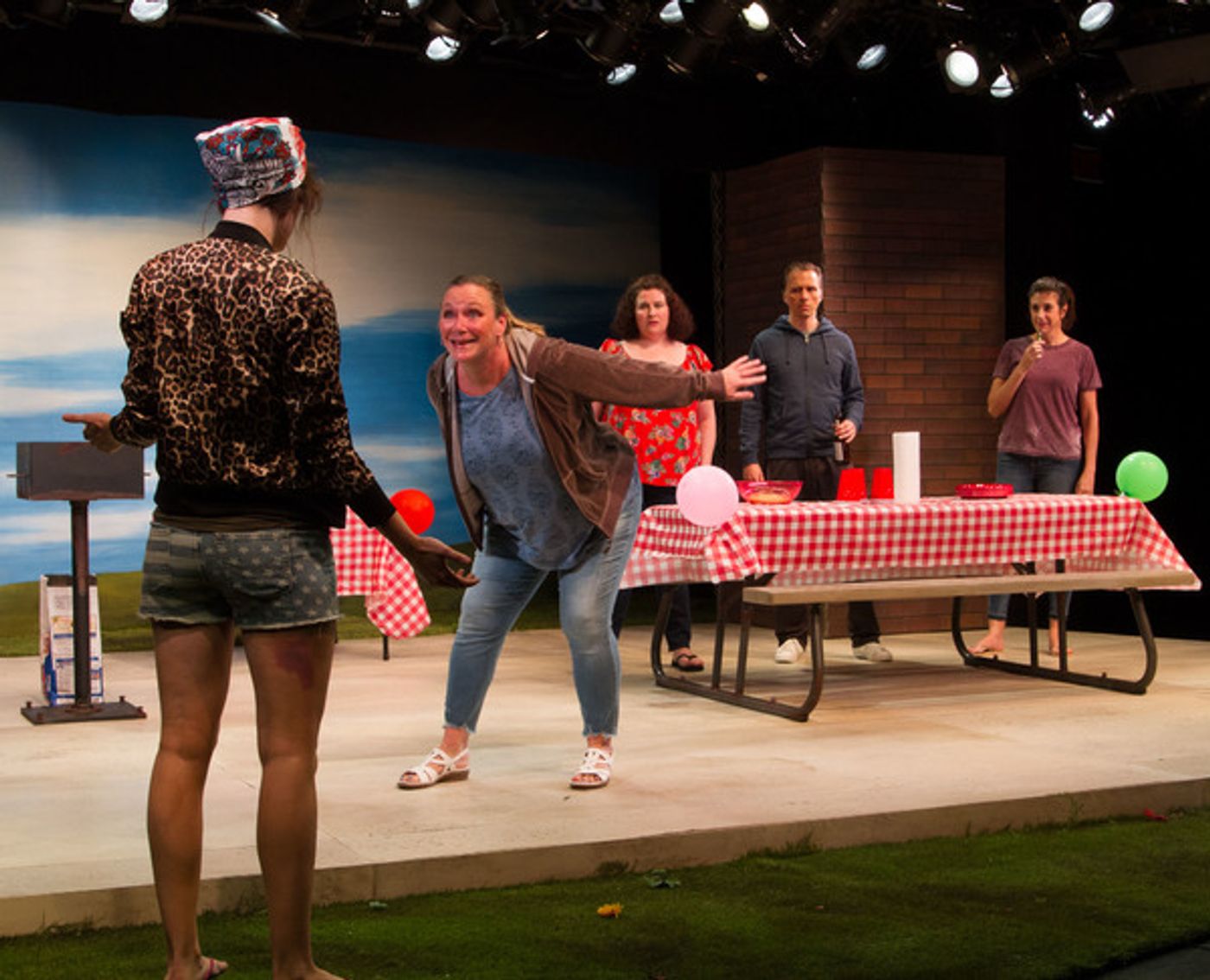 Photo Flash: First Look at Strawdog's BARBECUE, Opening Tonight at Steppenwolf's 1700 Theatre  Image