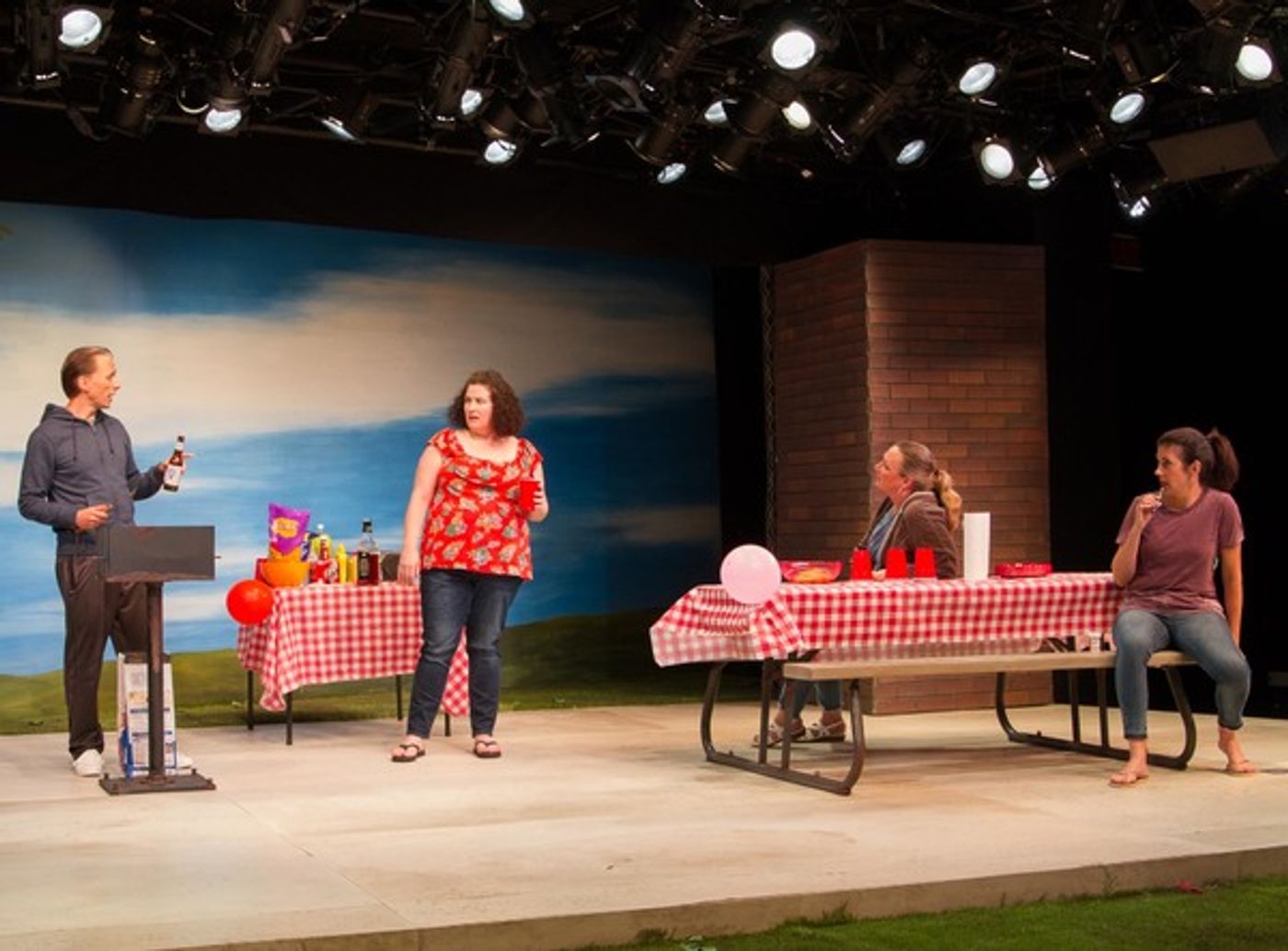 Photo Flash: First Look at Strawdog's BARBECUE, Opening Tonight at Steppenwolf's 1700 Theatre  Image