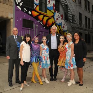 Cirque du Soleil's LUZIA artists with Stan Wearden, Provost of Columbia College Chica Photo