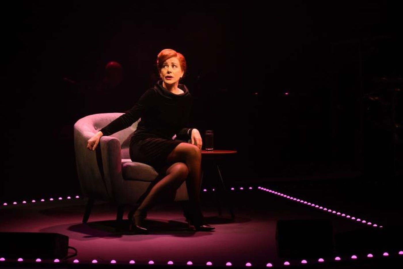 Review: Vocal Chameleon Bernadette Robinson Channels The Voices And Souls Of The Great Divas in THE SHOW GOES ON  Image
