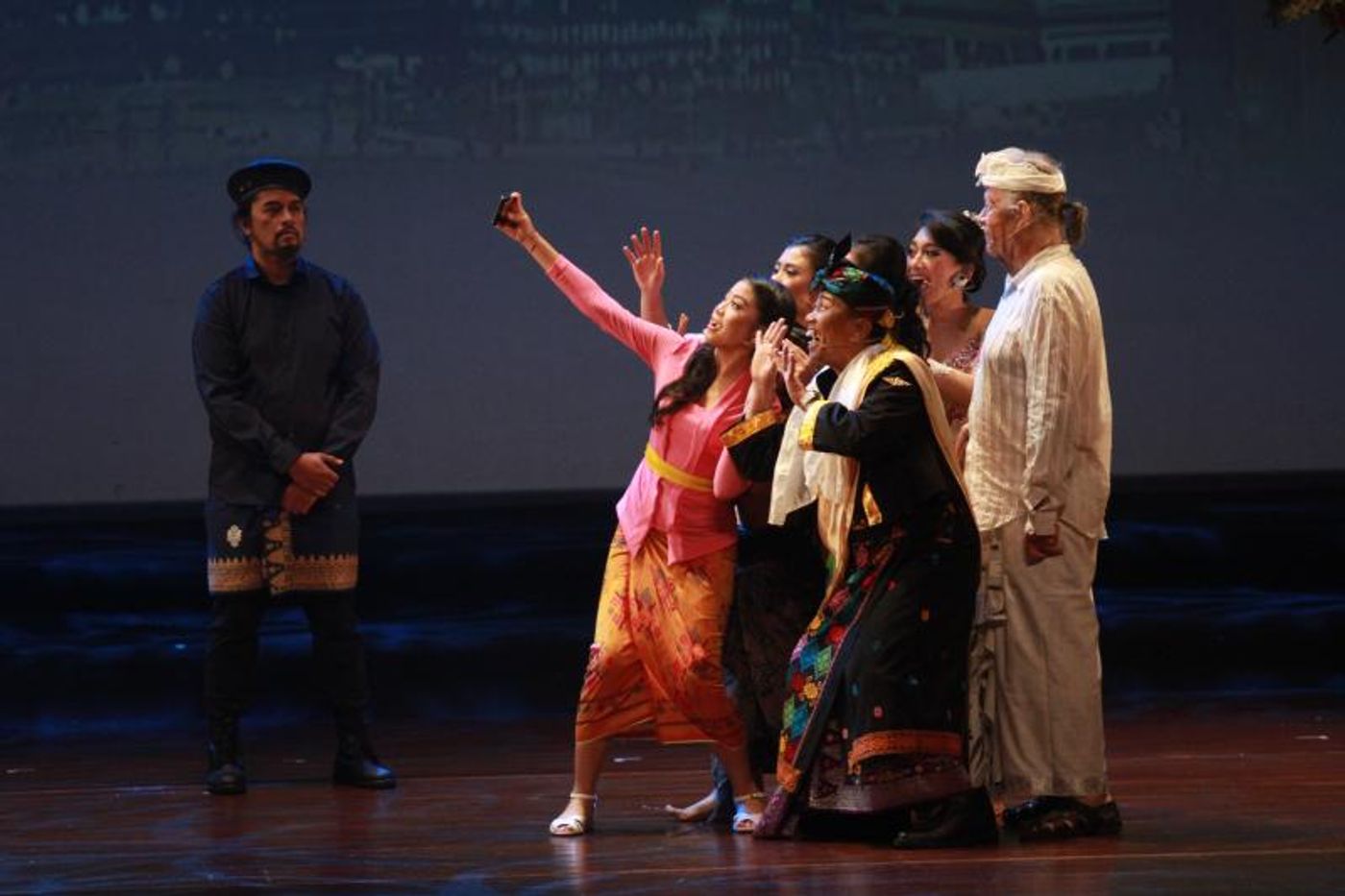 Review: LASKAR BAYARAN by Indonesia Kita 2017  Image