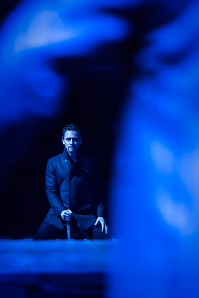 Tom Hiddleston Photo