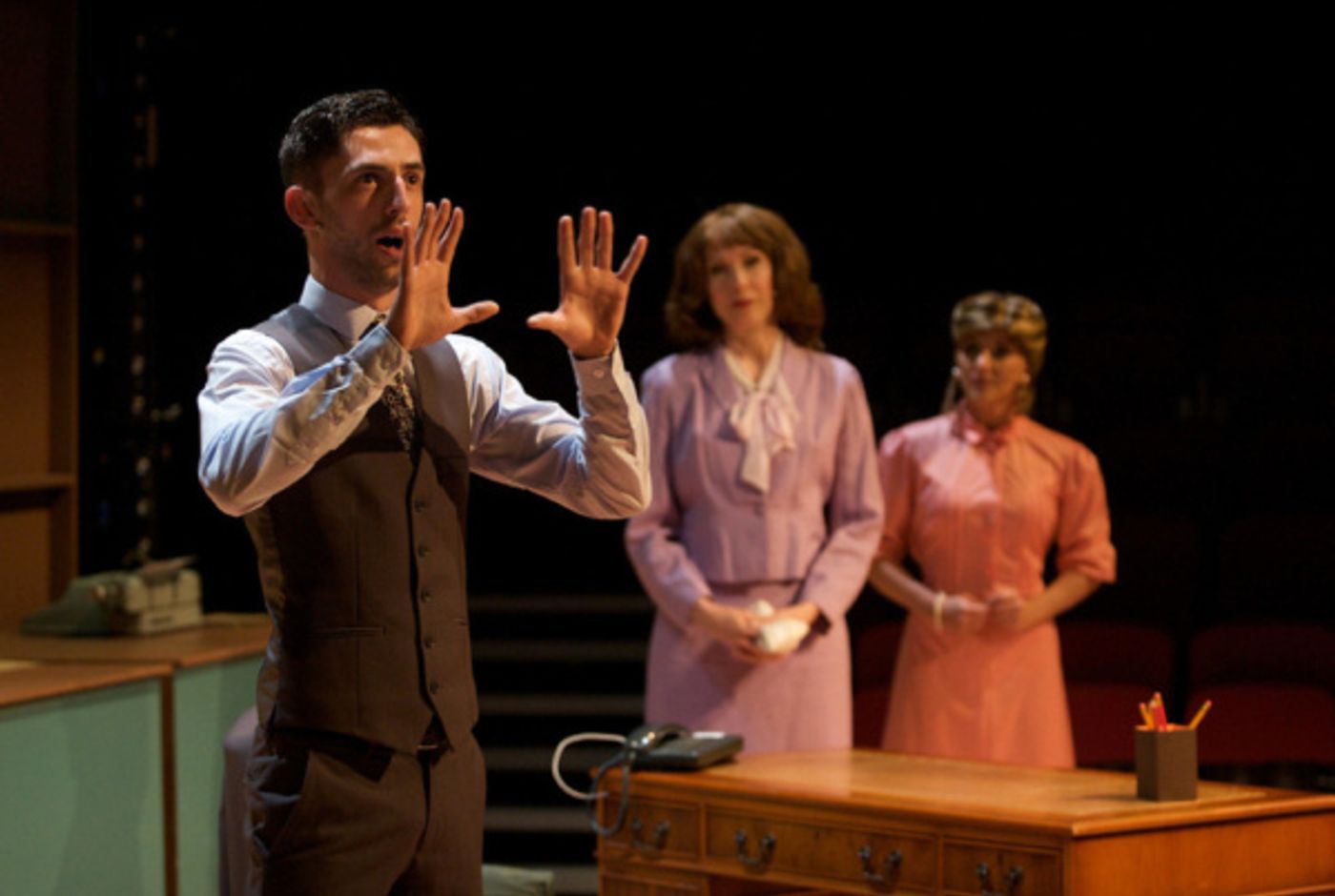 Photo Flash: First Look at 9 TO 5 THE MUSICAL at Upstairs at the Gatehouse  Image