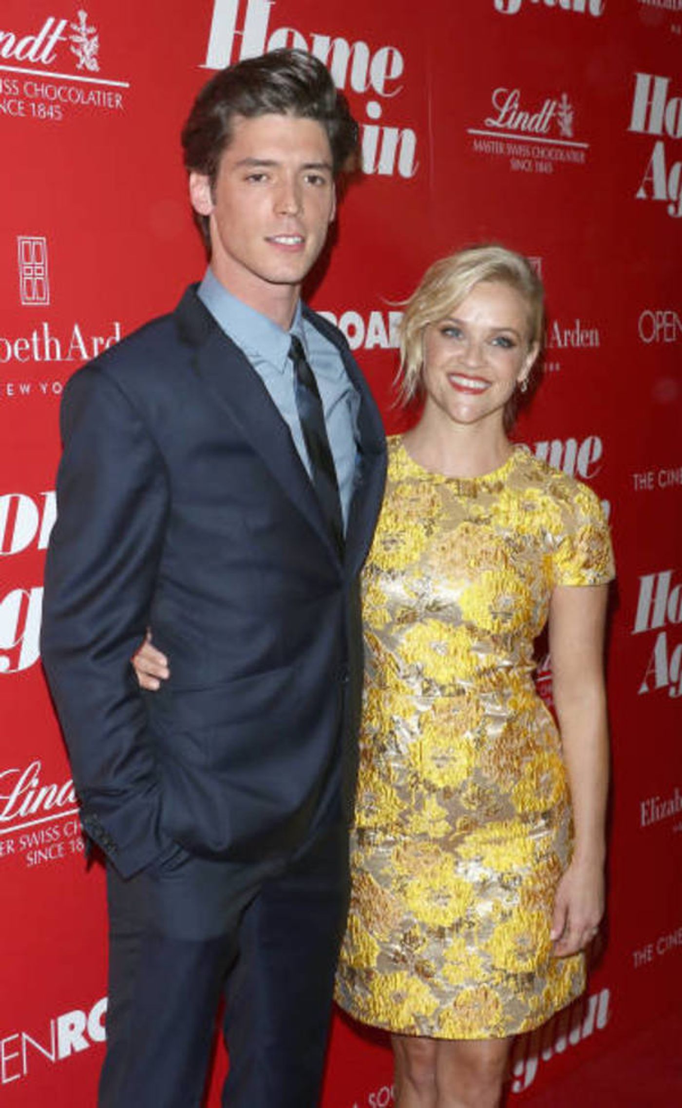 Photo Flash:  Reese Witherspoon & More Attend HOME AGAIN NY Premiere  Image