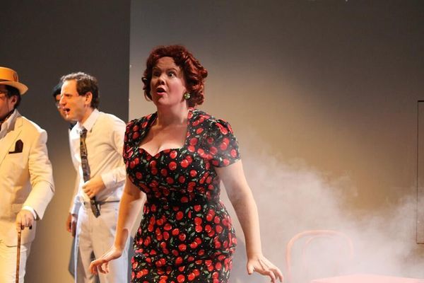 CARAID O'BRIEN (center) Photo